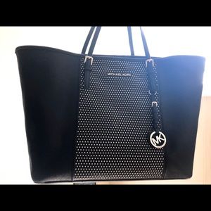 Black Michael Kors bag / Tote bag / travel bag
